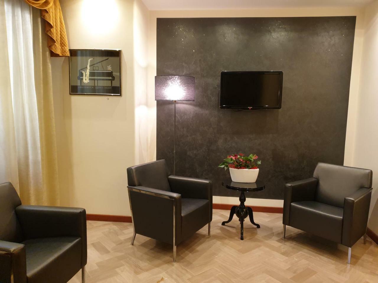 Acasamia Welchome Hotel Rimini Exterior foto